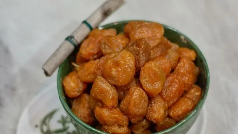 تصویر 3 از آلو بخارا شوقانی ممتاز با کیفیت بالا و انتخاب حرفه ای